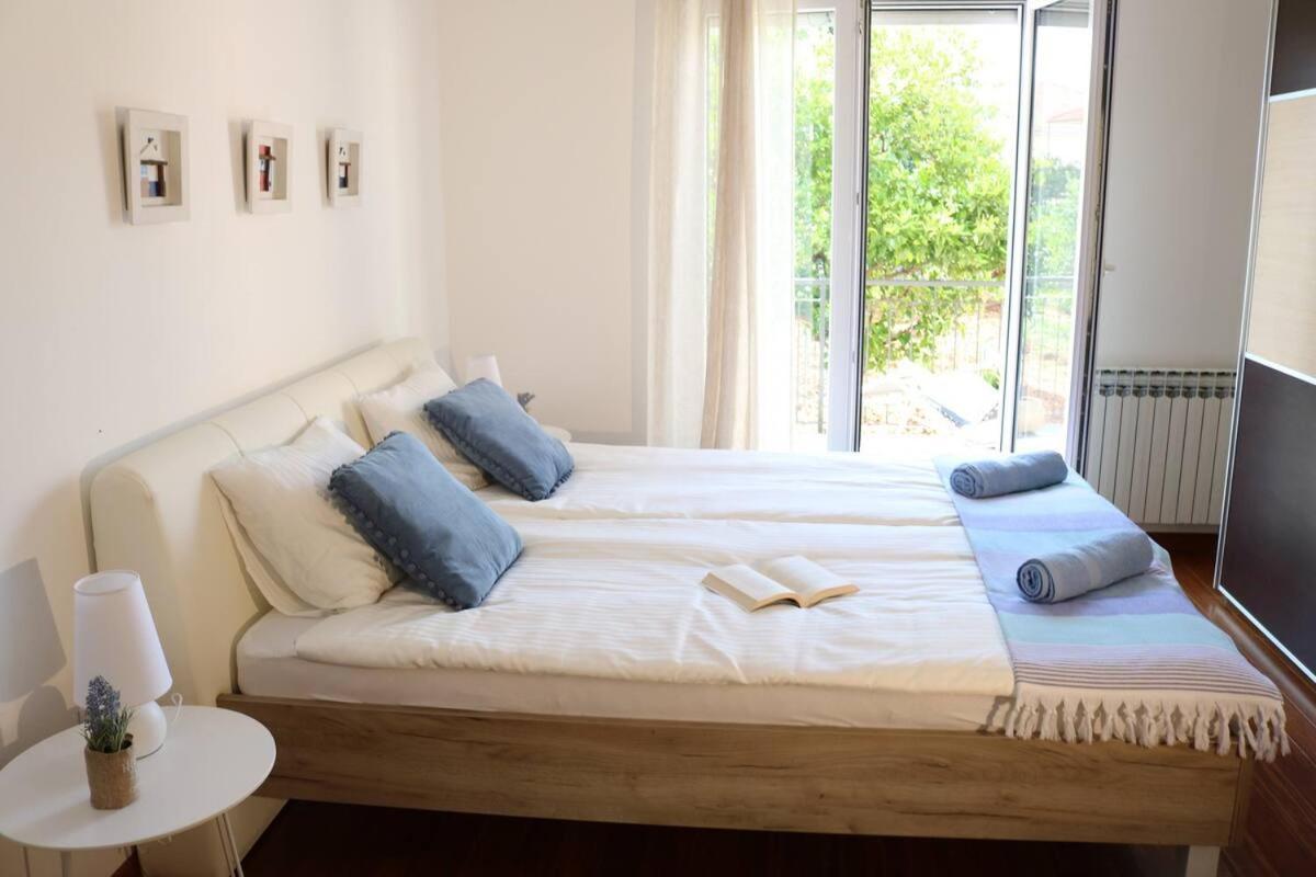 Apartments Ela 特罗吉尔 外观 照片